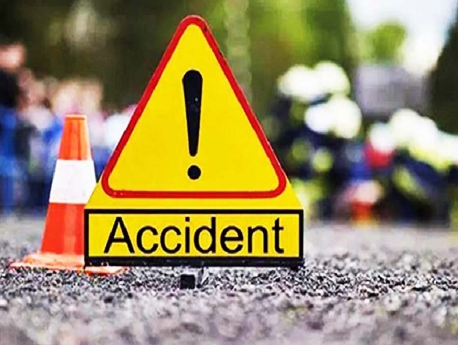 Road Accident in Jaipur : तेज रफ्तार पिकअप ने सड़क किनारे खड़े पांच लोगों को मारी टक्कर,  दो महिलाओं की मौत