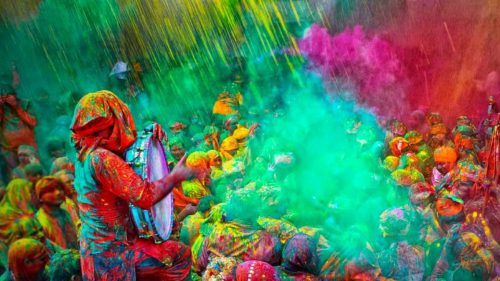 Side Effects of Holi Colours : केमिकल से भरपूर होली के रंग सिर से लेकर पैरों तक नुकसान पहुंचाते हैं