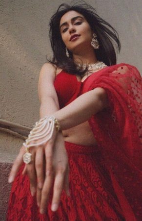 लाल लाल रंग की ड्रेस में अदा शर्मा ने दिखाया अपना हॉरर अवतार Adah Sharma Red Hot Look