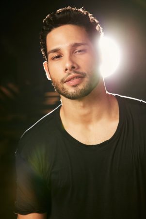 Siddhant Chaturvedi अपनी पहली फिल्म ‘गल्ली बॉय’ से ही मशहूर हो गए थे