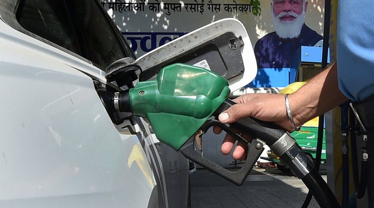 केंद्र सरकार ने Petrol Diesel पर घटाई एक्साइज ड्यूटी, जाने इसके बाद क्या हो जाएगी कीमत