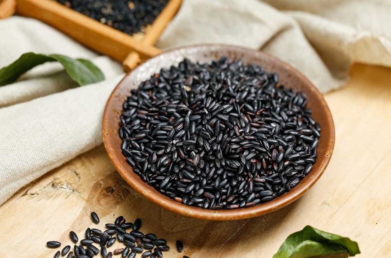 Benefits Of Black Rice:  सफेद से ज्यादा फायदेंमंद है काले चावल, जानें इसके अनगिनत फायदें