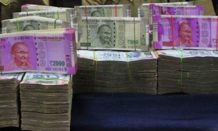राजस्थान में दो करोड़ कीचादी के साथ दस लाख नकद बरामद
