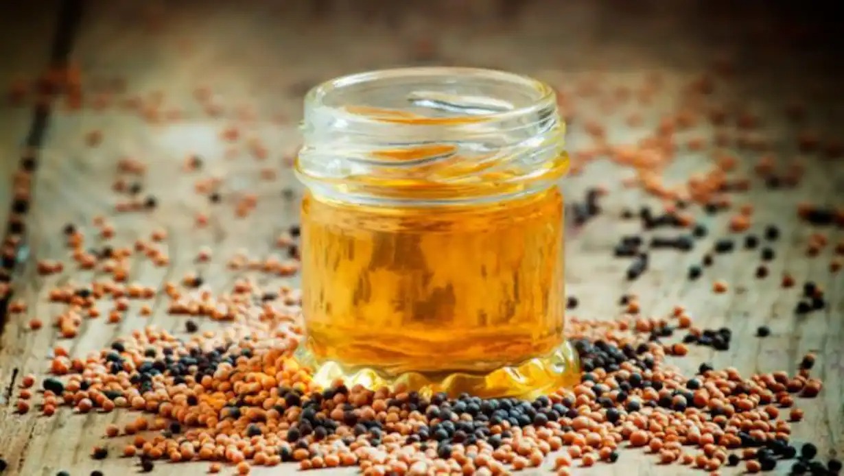 Mustard Oil Benefits: सर्दियों में करें सरसों के तेल का इस्तेमाल, फायदे जान हो जाएंगे हैरान 