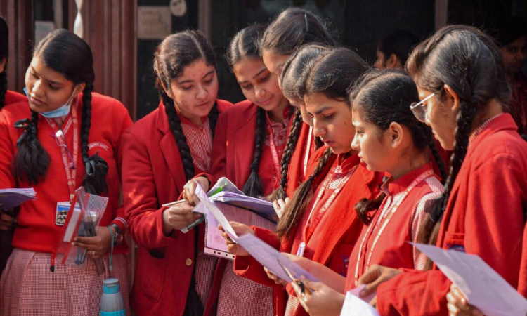 CBSE 10th abd 12th Datesheet 2024 Update: CBSE ने जारी की डेटशीट, इस दिन से होंगे एग्जाम