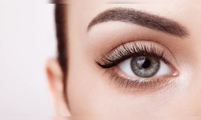 Long Eyelashes Tips