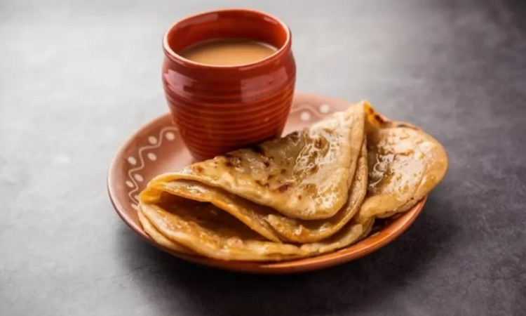 Tea-Paratha Combination: क्या आपको भी है नाश्ते में चाय और पराठा खाने की आदत? हो सकती है ये समस्या