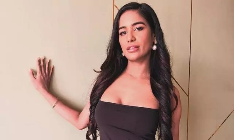 Poonam Pandey Death: फेमस एक्ट्रेस पूनम पांडे का निधन, सदमे में फैंस